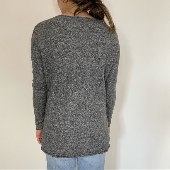 Aritzia long sleeve sweater top - Picture 4 of 4